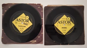 Kinks x2 ~ 7" Vinyl Record LOT ASTOR Victoria Mr Churchill Plastic Man King Kong - Picture 1 of 5