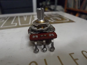 Potentiomètre Fender Stratocaster Pot 250K vintage 1968 - Photo 1/4