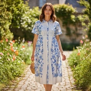 Taylor Blumenkleid Größe 12 weiß und blau - Bild 1 von 8