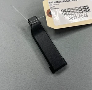 2007-2013 MERCEDES S550 W221 FRONT LEFT DRIVER SEAT REAR COVER TRIM OEM - Picture 1 of 7