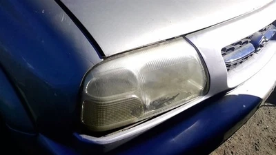 Base de faro derecho pasajero compatible con 99-05 VITARA 31000436 Foto 1 de 4