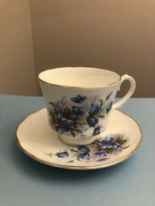 "Duchess" Tea Cup - Fine Bone China with Gold Trim (Made in England) - Bild 1 von 2