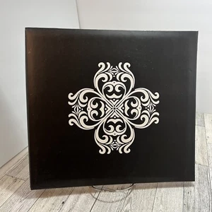 NIP Recollections Scrapbook Album 12 x 12 Black & White Scroll Design - Picture 1 of 5