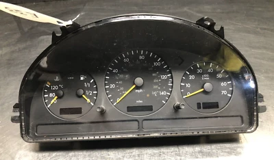2003-2005 Mercedes Benz ML350 Instrument Speedometer Gauge Cluster - Image 1 of 4