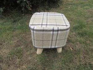 1X Ivory Grid Square Wooden Foot Stool Footrest Padded Seat - Picture 1 of 3