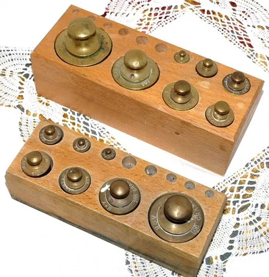 LOT 2 ANCIENNE SERIE ANCIEN POIDS LAITON ou BRONZE 10 GRAMMES à 1 KILO - Photo 1/4