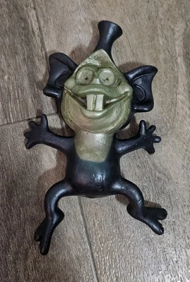 1967 RUSS BERRIE & CO. SPACEMAN OILY JIGGLER Green RUBBER ALIEN FIGURE  - Image 1 of 4