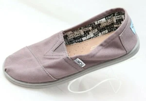 TOMS Classic Boys Youth Size 3.5 Gray Canvas Slip On Flats Shoes  - Picture 1 of 12