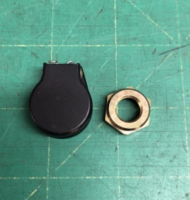 (1) Switchcraft 515 SPRING LOADED BLACK METAL Cover For 1/4" Jacks NOS