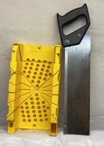 Stanley 20-600 Clamping Mitre Box Includes 14” Saw Portable Lightweight - Picture 1 of 2
