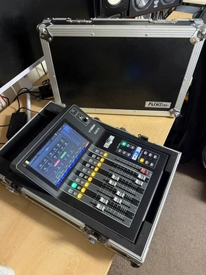 YAMAHA DM3 Digital Mixing Console Model with Dante 16-Channel inc FLIGHT CASE - Image 1 of 4