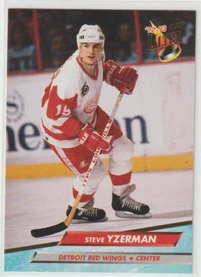 Steve Yzerman 1992-93 Fleer Ultra #55 Red Wings Hall of Fame - Image 1 of 2