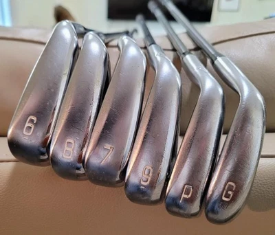 Juego de plancha de metal caliente Mizuno JPX 900, 6-PW+GW, Reg, Derecha,+1/2", empuñaduras medianas - ¡$295! Foto 1 de 4