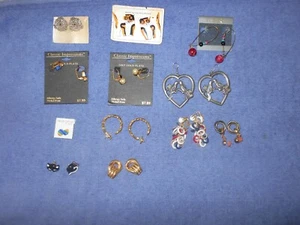 Lot of 12 Vintage Nicely Designed Retro Earrings-All New and Unused - Picture 1 of 5