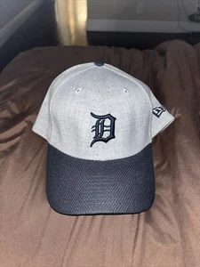 Detroit Tigers New Era Fitted Cap M/L Light Gray Heather & Navy Blue #5 On Back - Picture 1 of 4