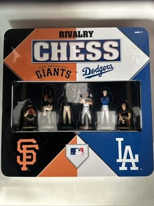 Vintage Rivalry Chess Giants Vs Dogers Rare!! - Bild 1 von 22