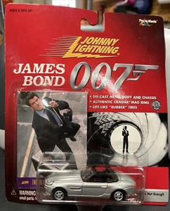 Johnny Lightning James Bond 007 - 99 BMW Z8 - The World is Not Enough - Silver - Picture 1 of 3