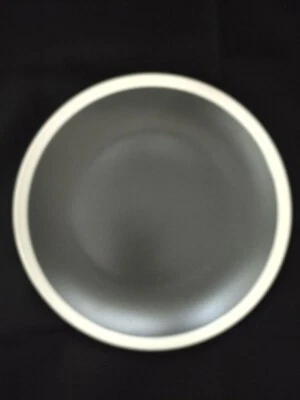 Plato de cena de gres Stone + Lain gris crema "Serenity" 10 3/4" Foto 1 de 2