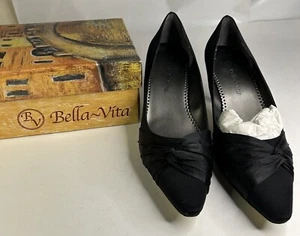 Brand New in Box Bella Vita Black Peau Pointed Toe Heels Size 9.5 Wide 50-4652 - Picture 1 of 6