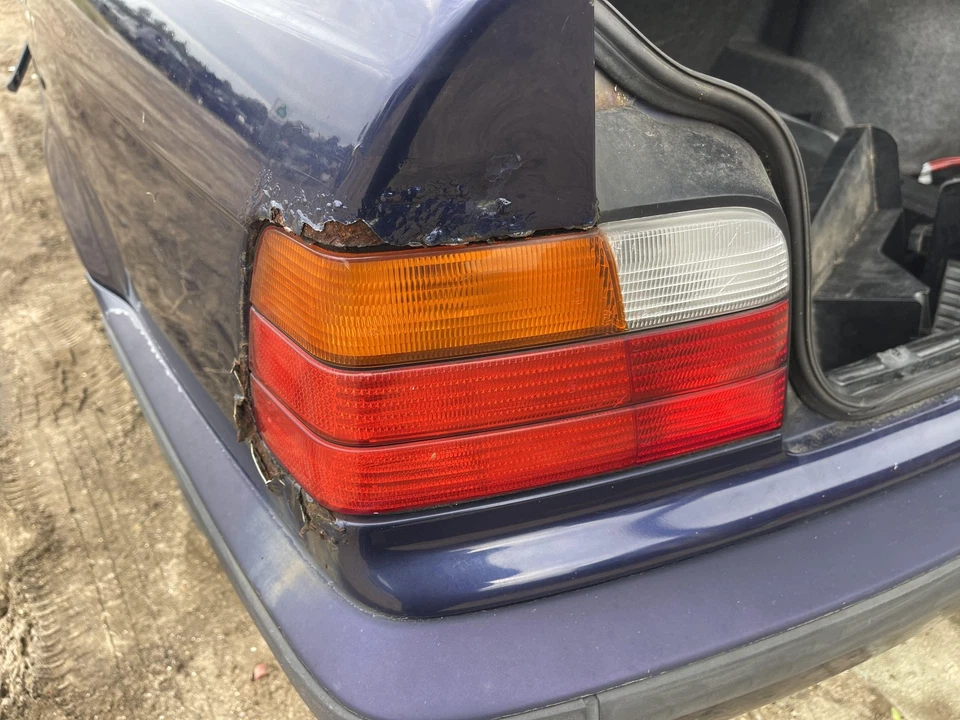 Conjunto luz trasera izquierda bmw serie 318 92 93 94 95 96 97 98 Foto 1 de 1