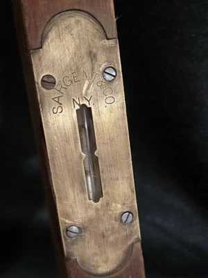 ANTIQUE 16" LONG SARGENT & CO. N.Y. MADE WORKING LEVEL TOOL WITH BRASS TOP @38 - Image 1 of 4