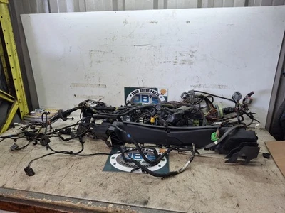 LAND ROVER DISCOVERY 4 3.0 TDV6 ENGINE BAY WIRING LOOM HARNESS AH22-14290-BEB - Image 1 of 4