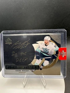 2024-25 SP Authentic Shane Wright Sign Of The Times Gold Ink #/99 "InThe Deep" - Bild 1 von 2