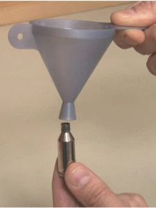 7752431 LYMAN E-ZEE POWDER FUNNEL - BRAND NEW - FREE SHIP!! - Picture 1 of 1