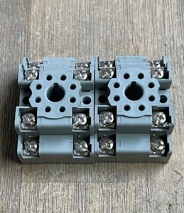 VIERKANT D KLASSE 8501 TYP NR52 RELAIS SOCKEL SOCKEL 8-POLIG 10A 300 V 2 STÜCK - Bild 1 von 3