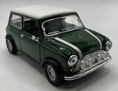 Mini Cooper1:18 GREEN Diecast Model BY SUNNYSIDE LTD - Image 1 of 4