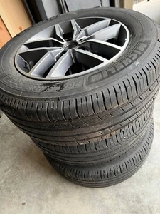 Jeep Grand Cherokee Limited 265 60r18 Tires & Rims, Set of 3 - Picture 1 of 3