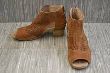 earth shoes wide width