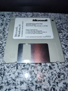 Disco de arranque de configuración de CD-ROM Microsoft Windows 95 número de pieza 000-27742. - Imagen 1 de 5