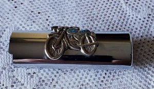 METAL LIGHTER CASE WITH MOTORCYCLE FOR BIC STYLE OVAL LIGHTERS * VINTAGE NOS * - Picture 1 of 7