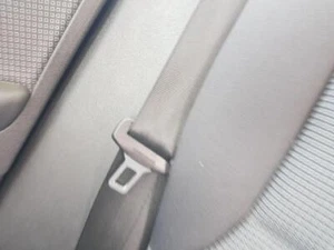 8P0857805V04 cinturón seguridad trasero derecho para AUDI A3 (8P1) 1.9 4962060 - Imagen 1 de 3