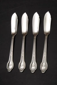 Park Plaza Hotel NYC - Set of 4 Crested Logo Fish Knives - Never Used - Picture 1 of 3