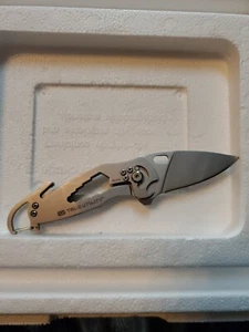 True Utility Smart Folding Pocket Knife Multi Tool K7 - Picture 1 of 4