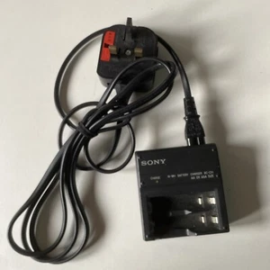 Original Sony BC-CS1 Akku Ladegerät BCCS1 Official Original AAA AA NI-MH #176 - Bild 1 von 3