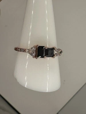 Anillo Bomb Party Talla 9 RBP5950 'Reminders Of You' Gradiente de Amatista Circonita cúbica/Rodio Foto 1 de 4