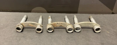 2012 AUDI R8 GT V10 OEM КАРДАННЫЙ ВАЛ К ЗАДНЕМУ ДИФФЕРЕНЦИАЛУ АППАРАТНЫЕ БОЛТЫ Б/У - Изображение 1 из 4