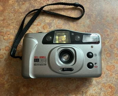 Bell & Howell BF 905 Big Finder Auto Focus Red Eye Reduction 35mm Camera - Image 1 of 4