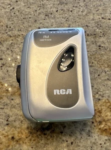 Radio RCA FM Cassette Reproductor Portátil Walkman De Colección PROBADO ¡Funciona! - Imagen 1 de 10