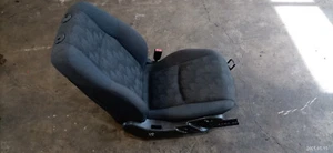 Sitz vorne rechts + Sitzheizung Teilelektrisch Mercedes-Benz S203 W203 C-Klasse - Bild 1 von 13