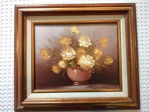 BEAUTIFUL FRAMED STILL LIFE OIL PAINTING GOLD WHITE FLOWERS SIGNED ROBERT LOX - Picture 1 of 9