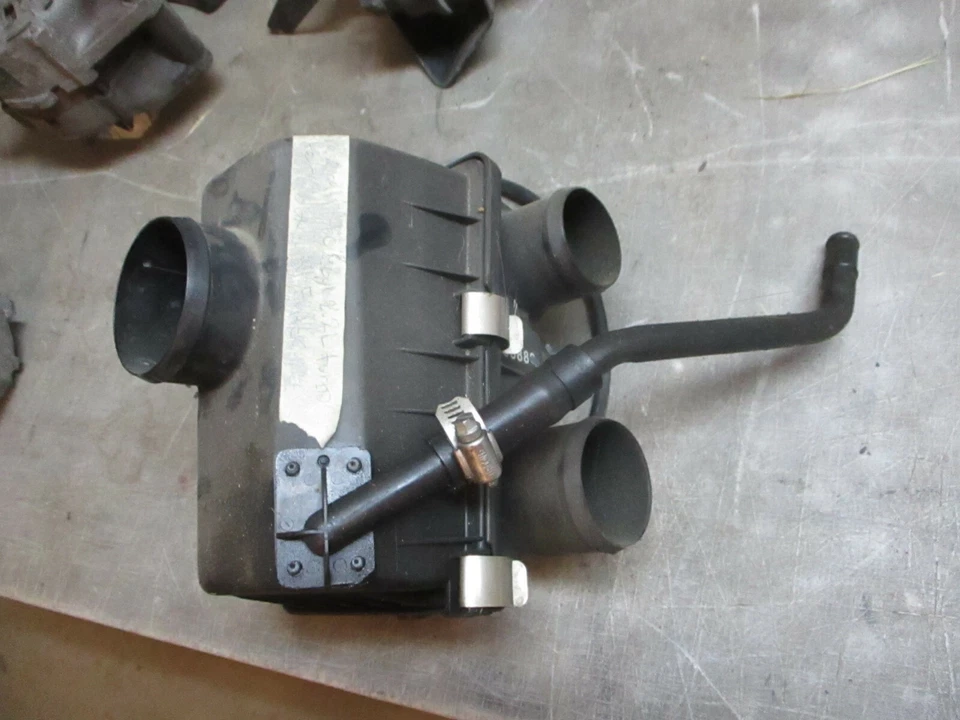 Air Filter Box 2.2  4 CyL TURBO  Chrysler Maserati TC  89 90 91 - Image 1 of 3