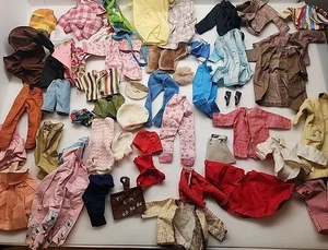 Vintage Barbie Ken & andere Puppenkleidung & Schuhe Zubehör Konvolut verschiedene Größen - Bild 1 von 12