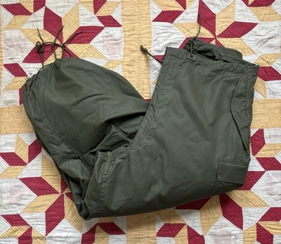 Pantalón M51 vintage años 50 ejército de Estados Unidos concha ártica con forro mediano regular sin existencias Foto 1 de 4