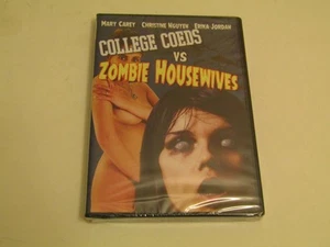 College Coeds Vs Zombie Housewives DVD (New) - Imagen 1 de 2