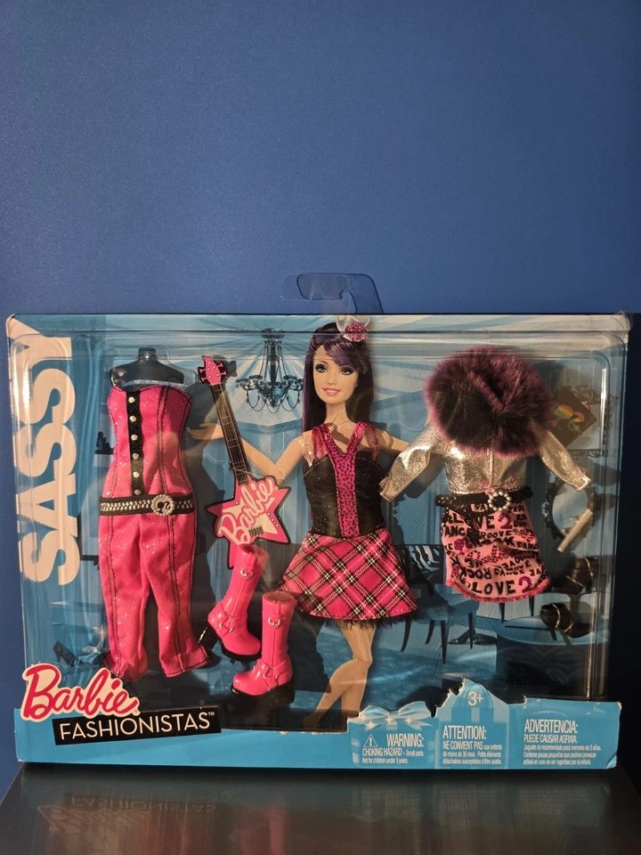 Barbie Fashionistas Sassy Rock Star Fashions (2010) Nuevo Mattel R6817 Foto 1 de 4