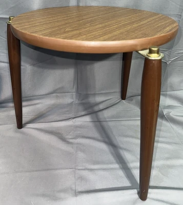 Mesa trípode moderna de mediados de siglo años 50 era atómica mesa auxiliar redonda estilo danés Foto 1 de 4